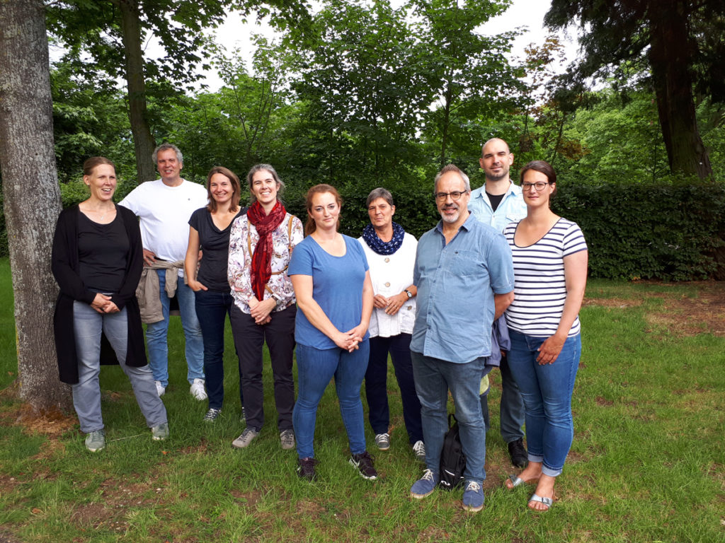 Leitungsteam Bethanien-Kinderdorf Schwalmtal besucht die Gedenkstätte Hostert.